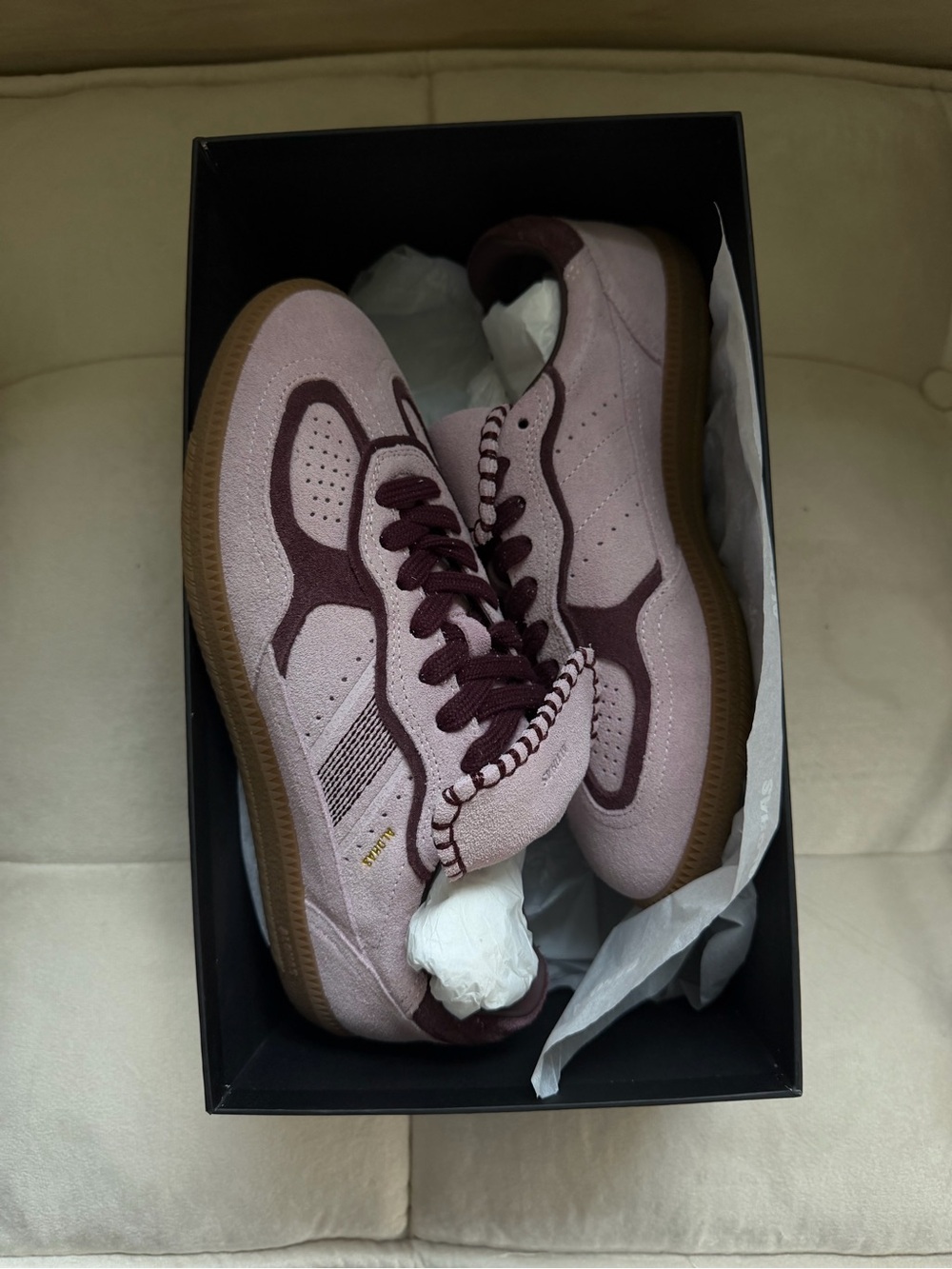 NWT Alohas TB450 Club Suede in Pink & Purple size 38